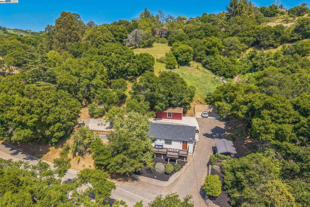 18698 Cull Canyon Rd, Castro Valley, CA 94552