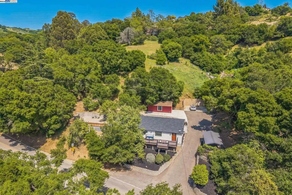 Castro Valley, CA 94552,18698 Cull Canyon Rd