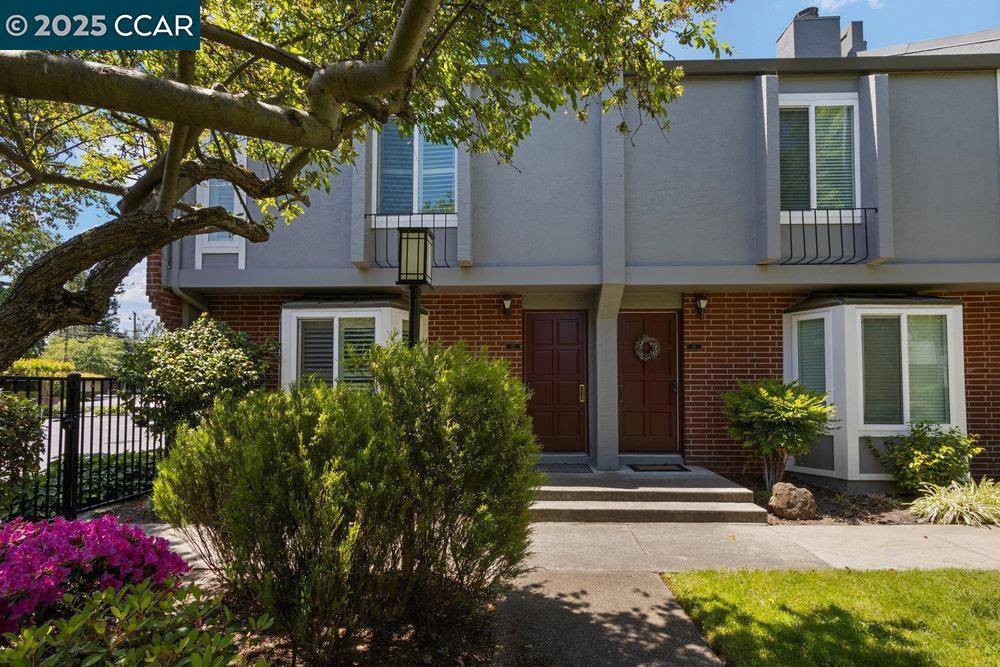 Walnut Creek, CA 94596-4910,22 Sierra Lane