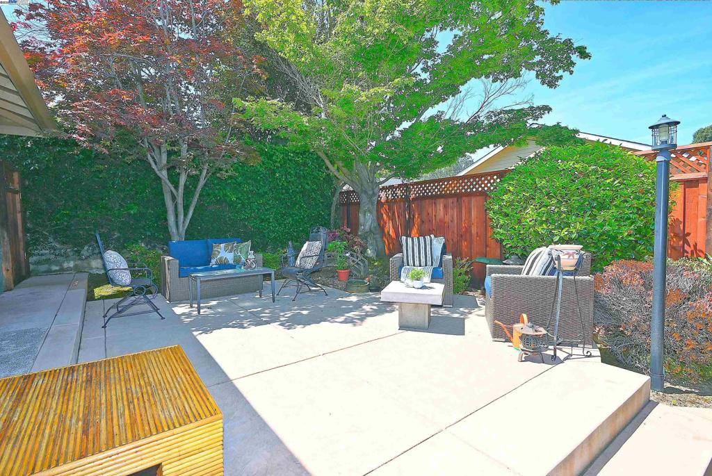 Castro Valley, CA 94546,21287 Kahlert