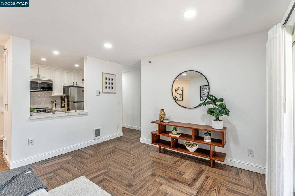 Hayward, CA 94544,665 Dartmore Ln #155