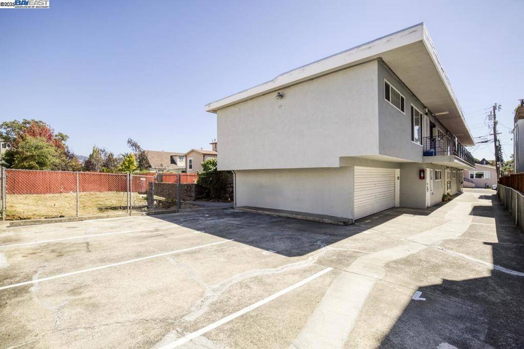 Berkeley, CA 94703,1813 63rd St