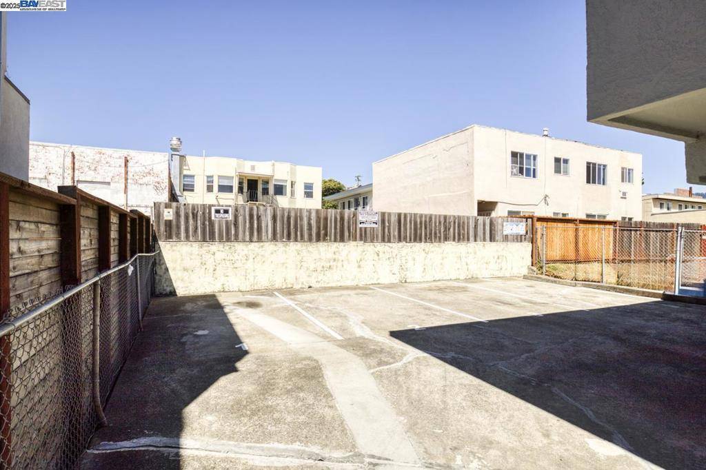Berkeley, CA 94703,1813 63rd St