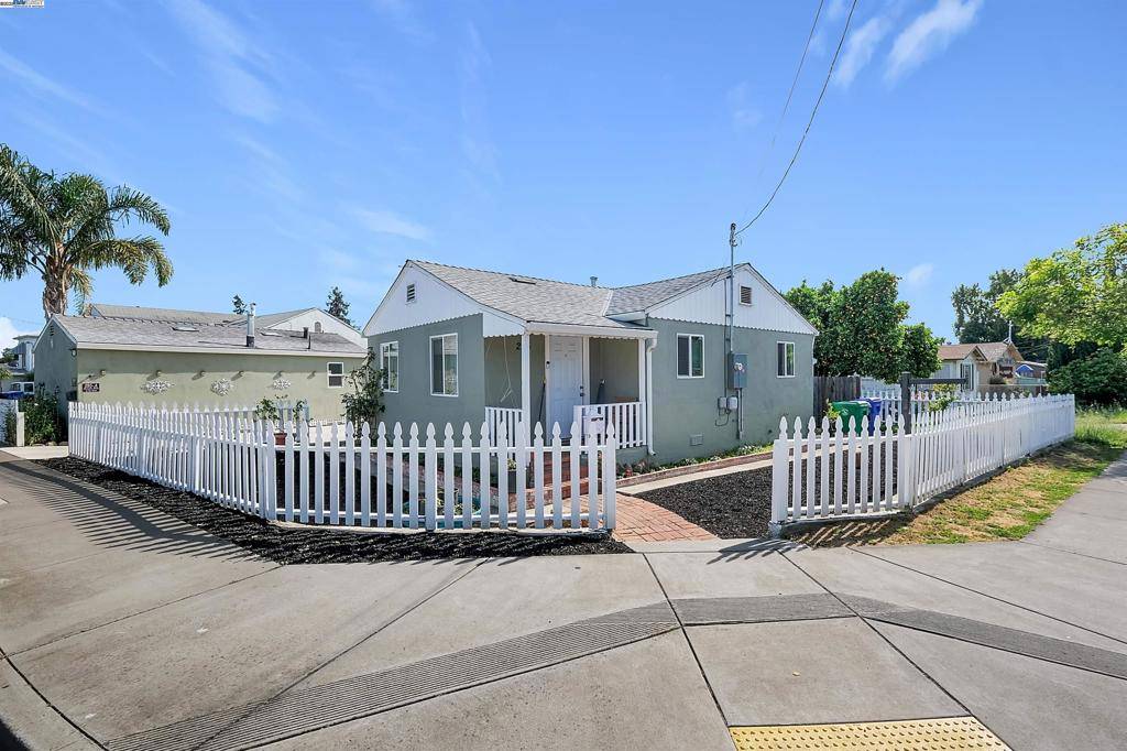 Hayward, CA 94541,295 Hampton Road
