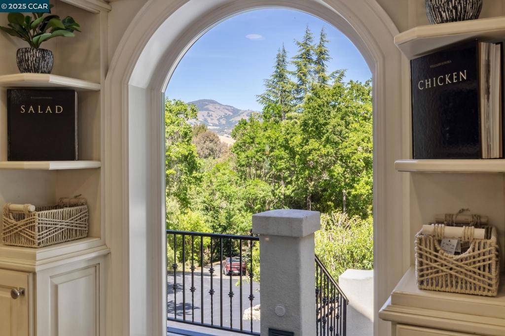 Alamo, CA 94507,135 Dean Rd