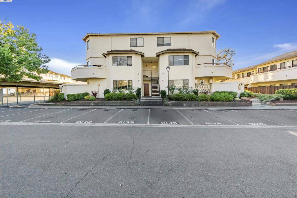 Concord, CA 94521,5025 Valley Crest Dr #143