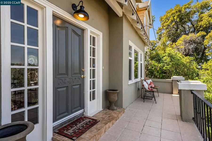 840 E 28th St., Oakland, CA 94610-4015