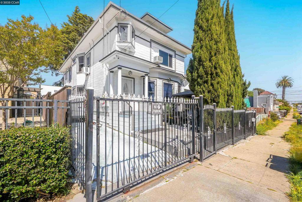 Oakland, CA 94110-6117,2510 E 21st ST
