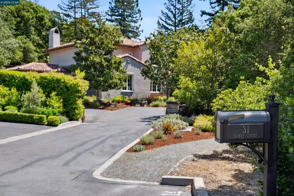 Orinda, CA 94563,31 Sandy Ct