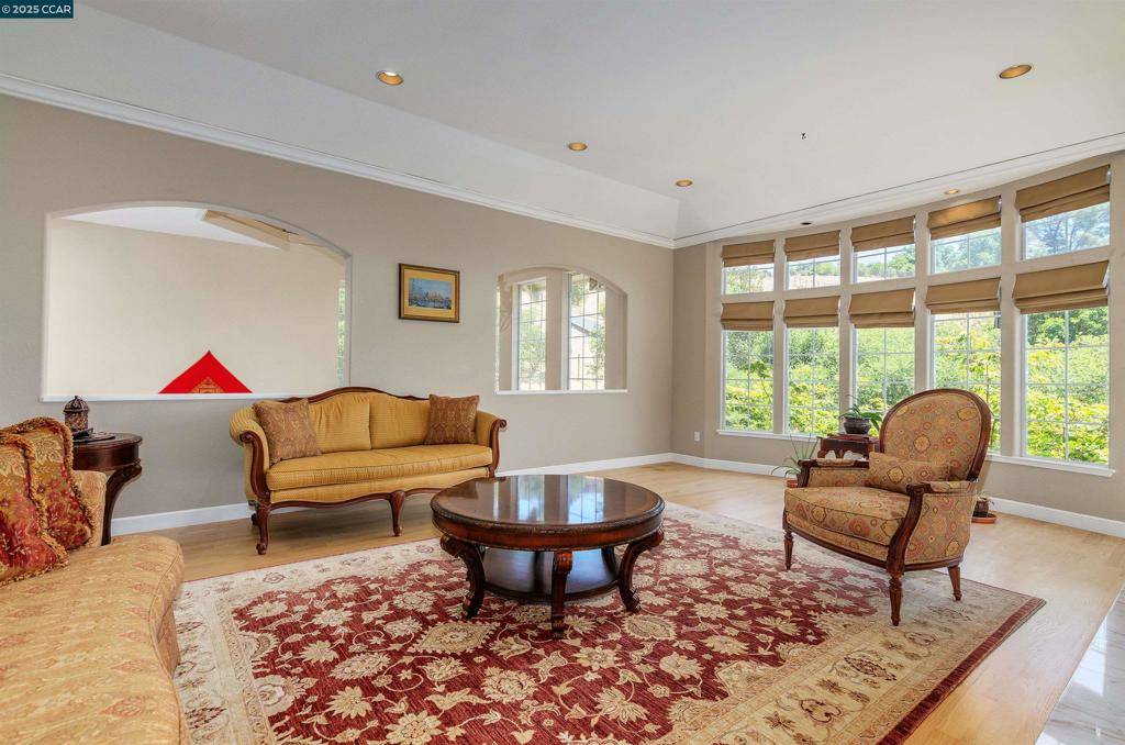 Lafayette, CA 94549,3434 Woodview Dr