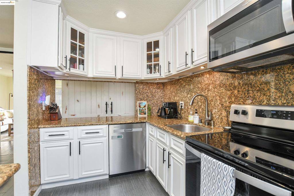 Concord, CA 94521,4888 Clayton Rd #44