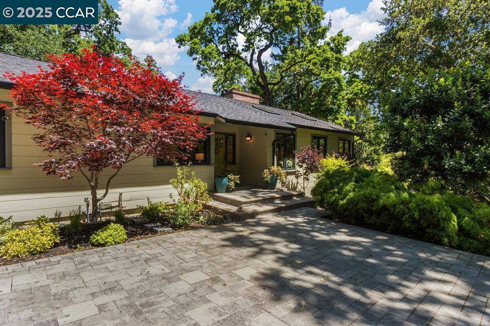 Orinda, CA 94563,40 Camino Don Miguel