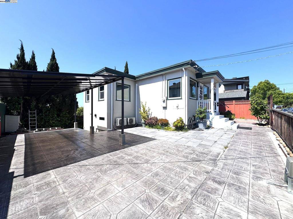 867 Prospect Ave, Oakland, CA 94610