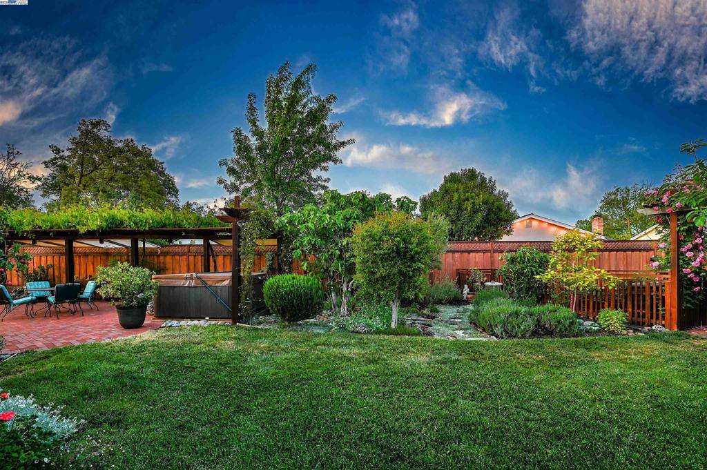 Pleasanton, CA 94588,6701 Taffy Ct