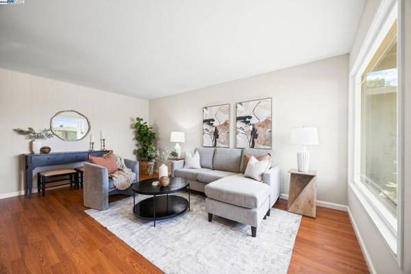 Hayward, CA 94541,404 Oxford St