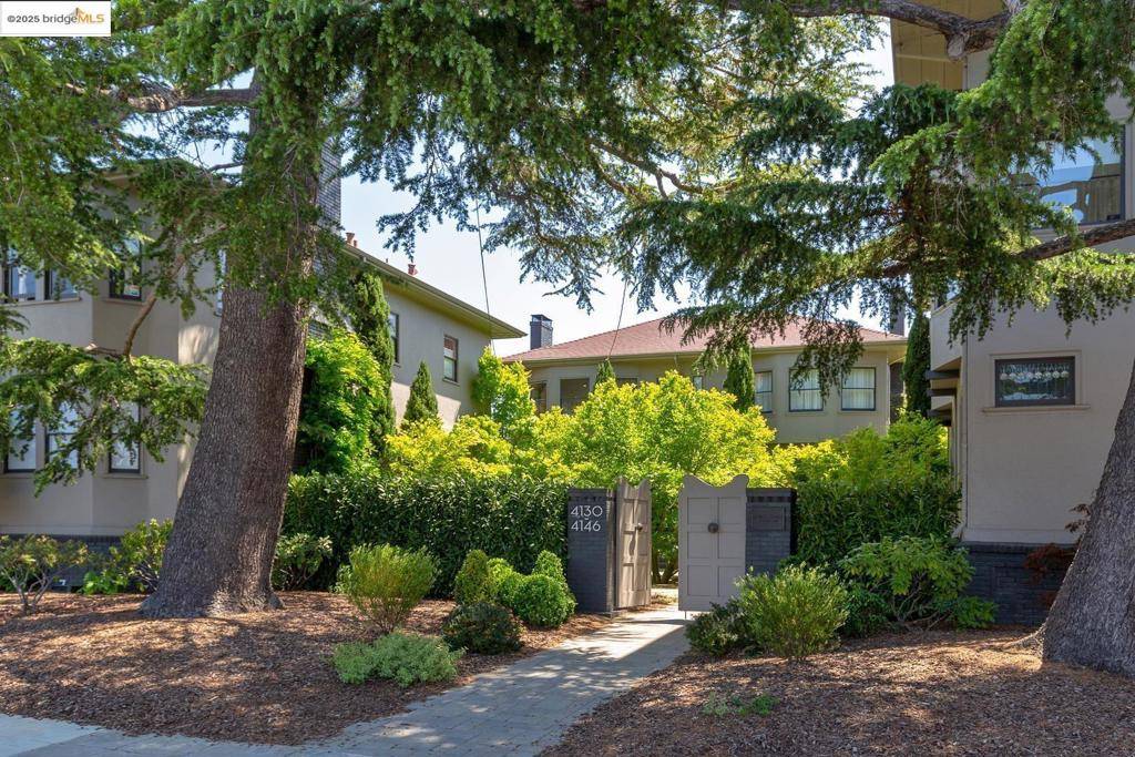 Oakland, CA 94609,4142 Manila AVE
