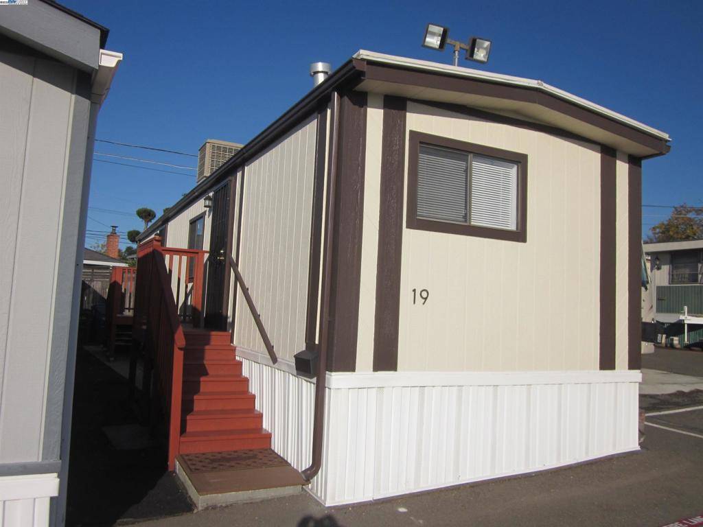 3998 Castro Valley Blvd, Castro Valley, CA 94546-6061