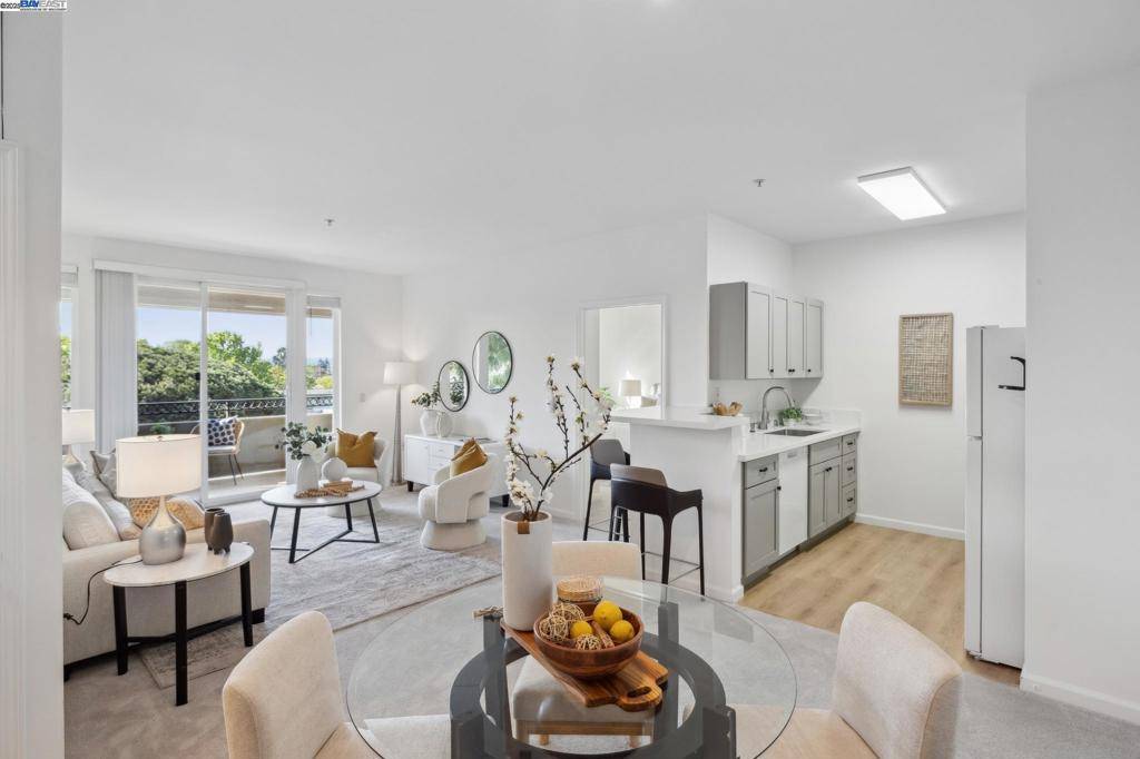 401 S Norfolk St #305, San Mateo, CA 94401