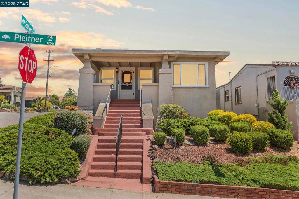 3280 Pleitner Ave, Oakland, CA 94602