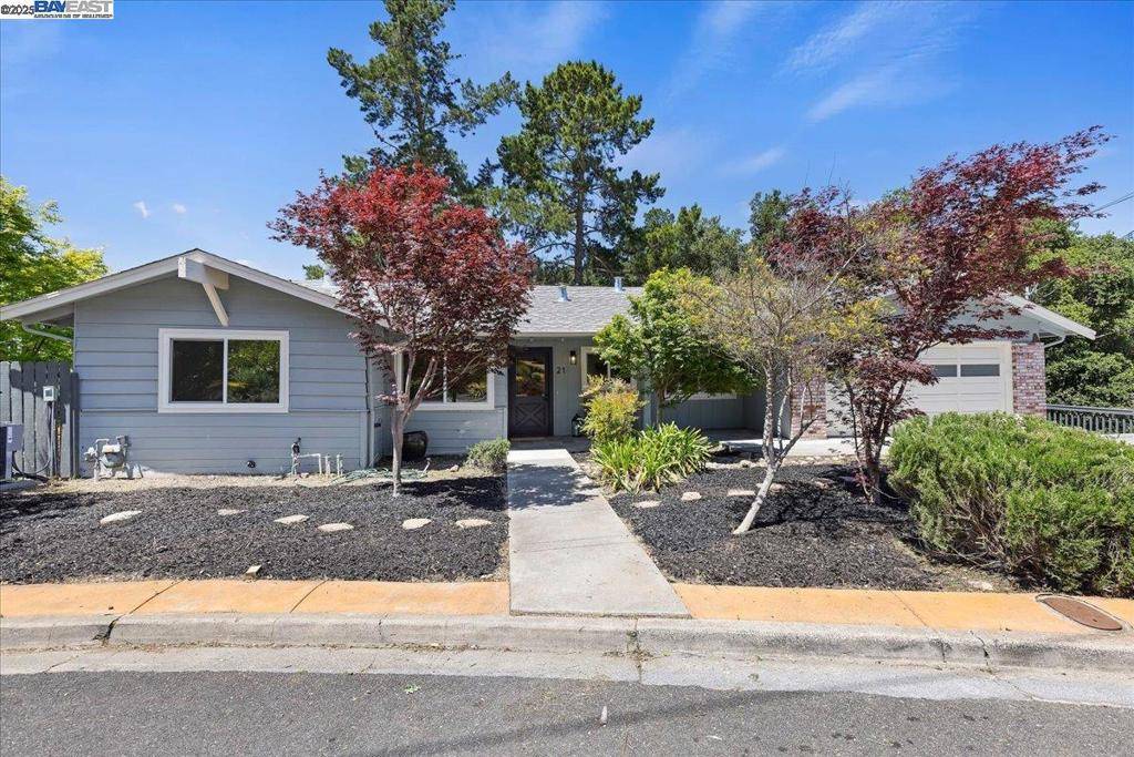 21 Muth Dr, Orinda, CA 94563