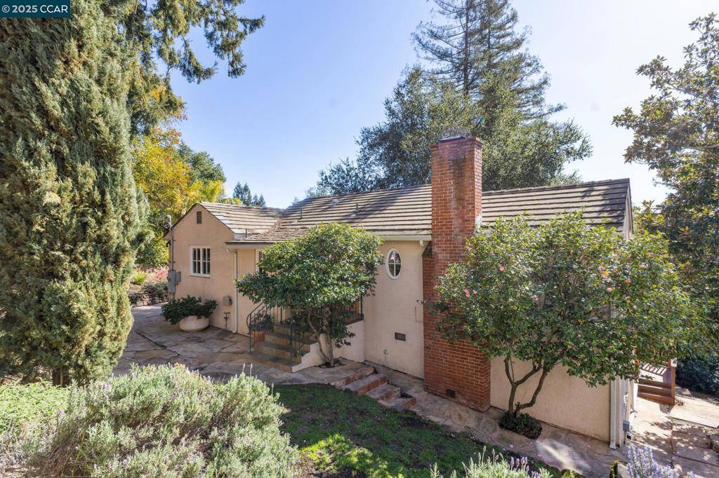 Orinda, CA 94563-1527,40 Las Palomas