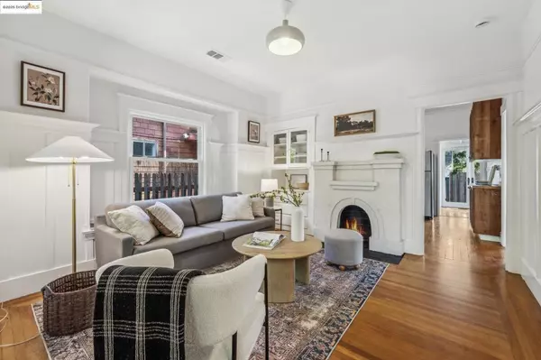 Berkeley, CA 94702,2705 Mathews St