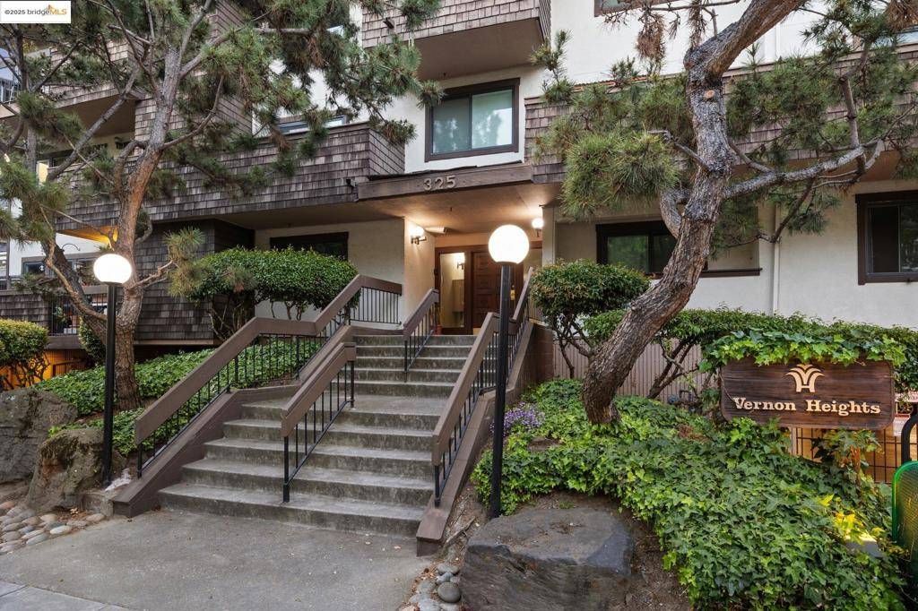 Oakland, CA 94610,325 Vernon St #301