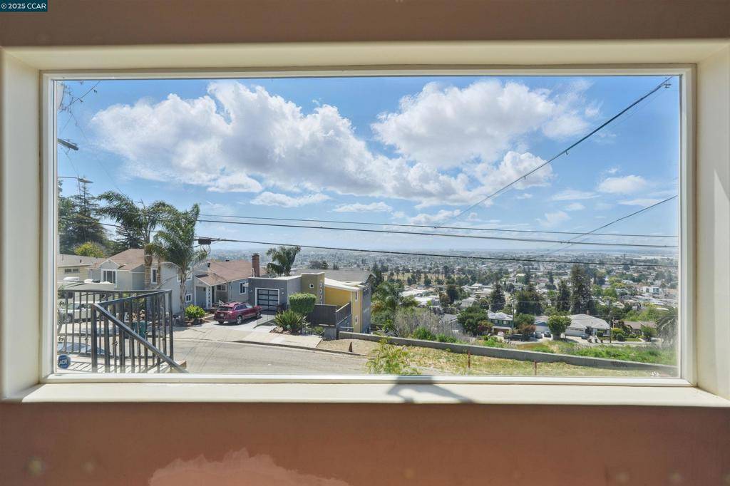 Oakland, CA 94605,3727 Delmont Ave