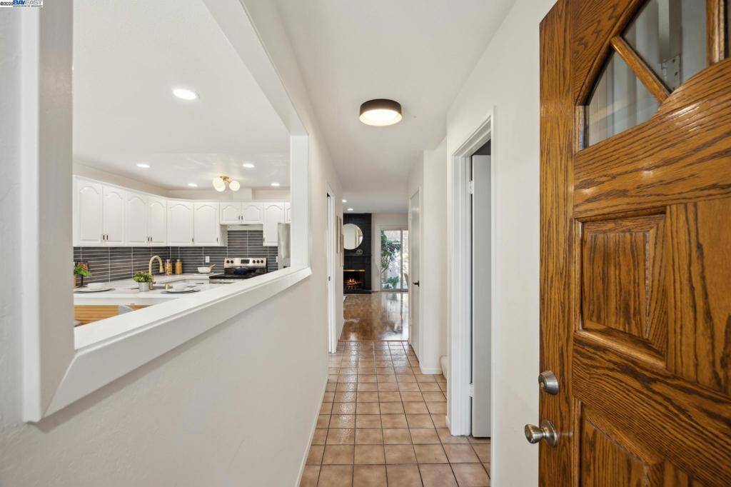 Alameda, CA 94502,3362 Tonga Ln