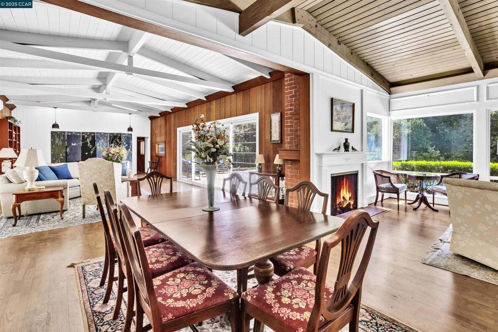 Orinda, CA 94563,18 Van Tassel Ln