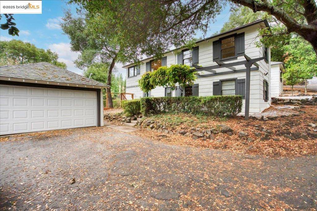 Orinda, CA 94563,342 El Toyonal