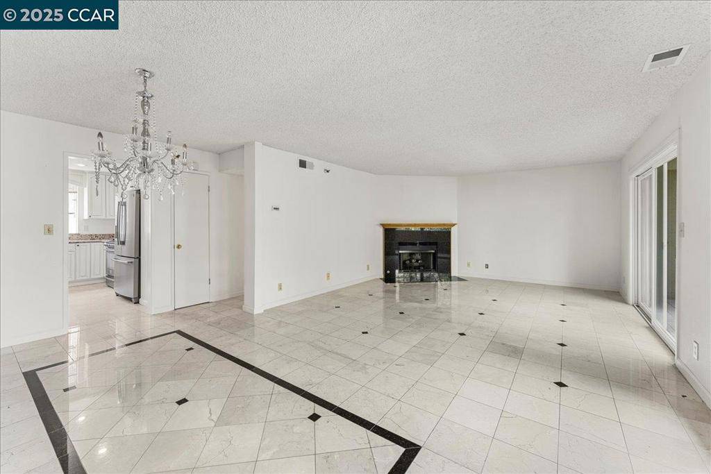 San Pablo, CA 94806,2121 Vale Rd #31