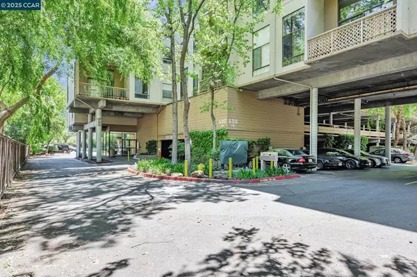 490 N Civic Drive #101, Walnut Creek, CA 94596