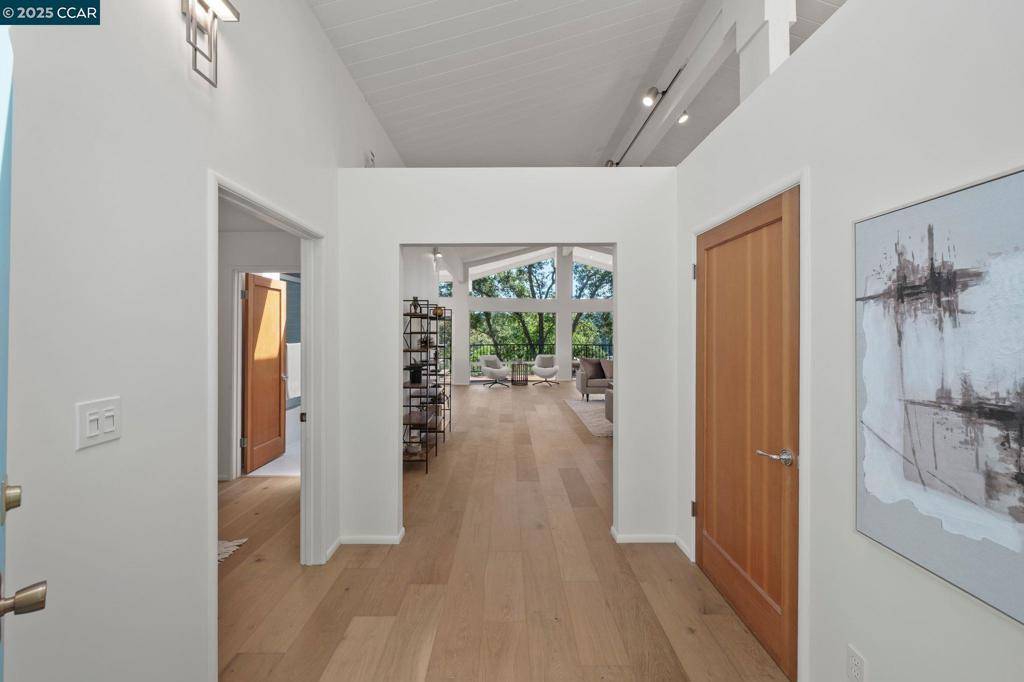 Orinda, CA 94563,233 Melody Ln