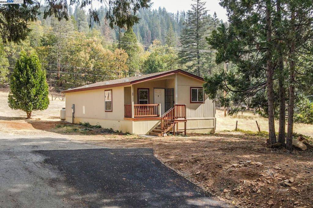 1260 East Weaver Creek Rd, Weaverville, CA 96093