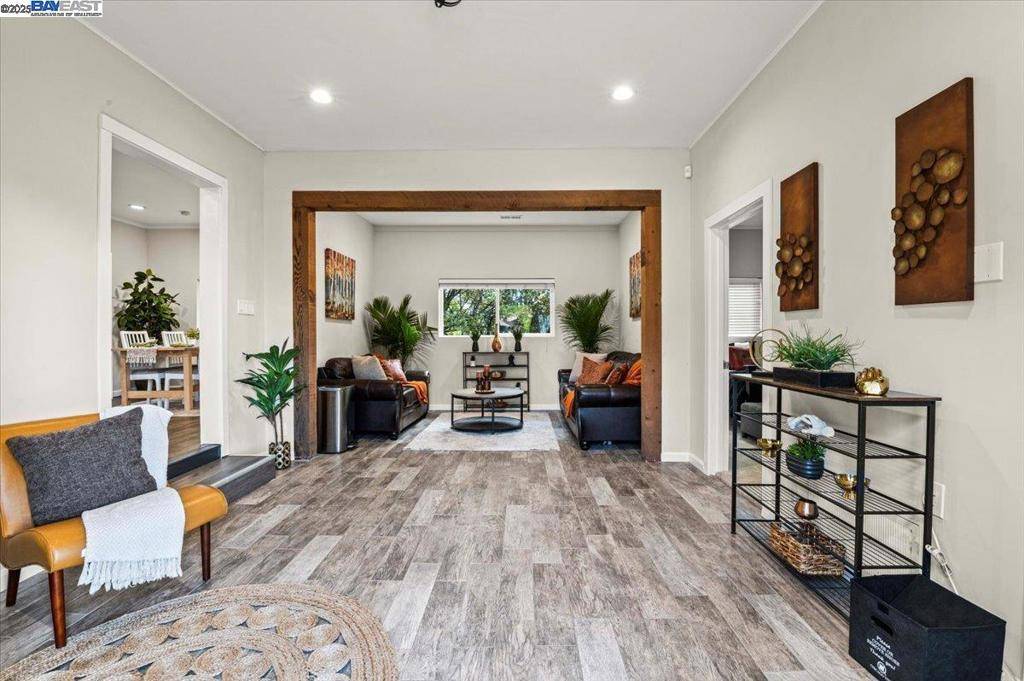 Hayward, CA 94542,25774 Clover Rd
