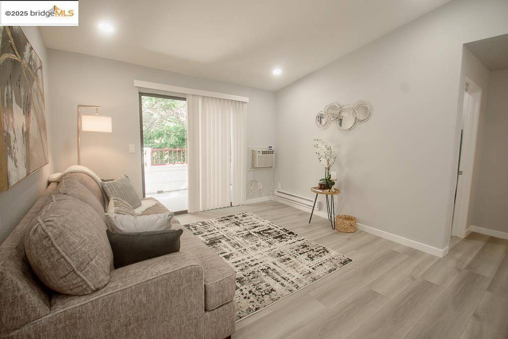 Bay Point, CA 94565,5 Lancaster Cir #231