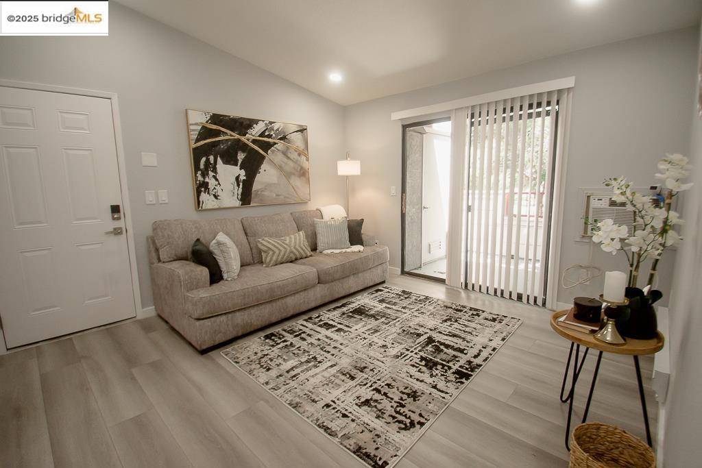 5 Lancaster Cir #231, Bay Point, CA 94565