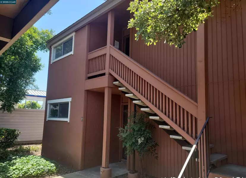 810 Oak Grove Rd #106, Concord, CA 94518