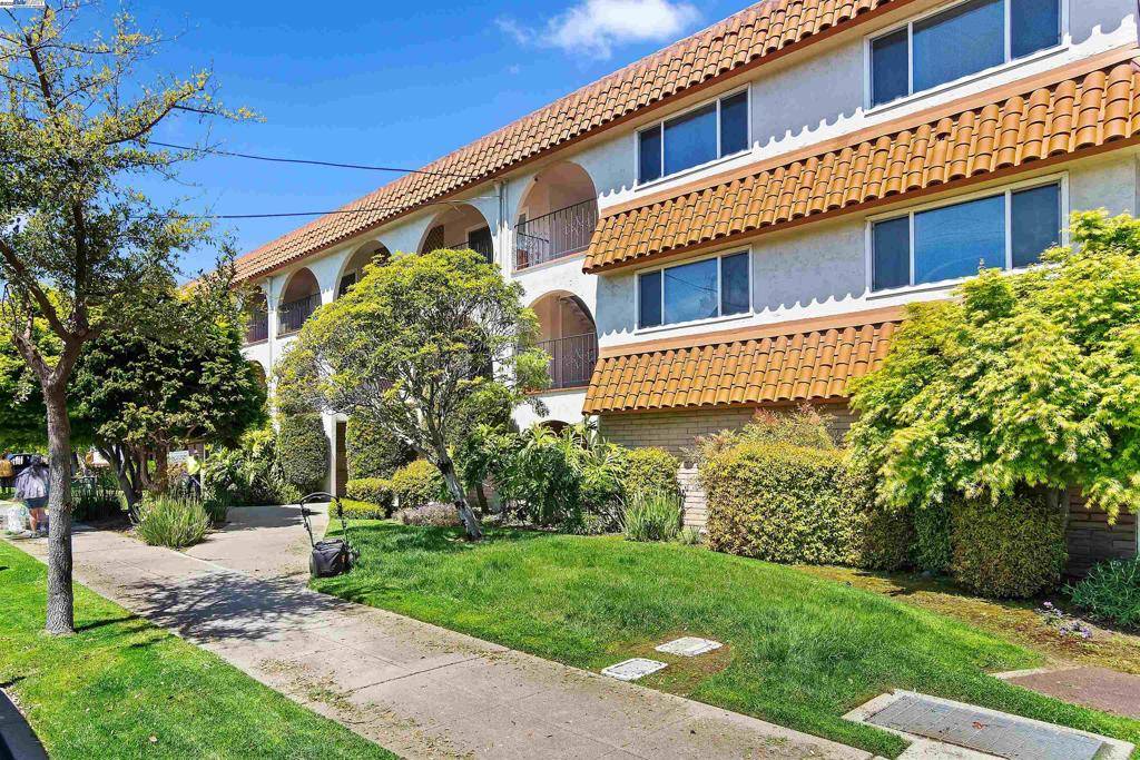 2133 Santa Clara Ave #214, Alameda, CA 94501