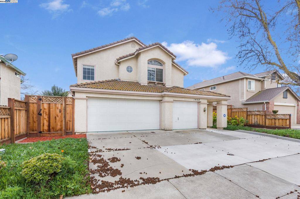 1450 Bluegrass Ln, Tracy, CA 95377