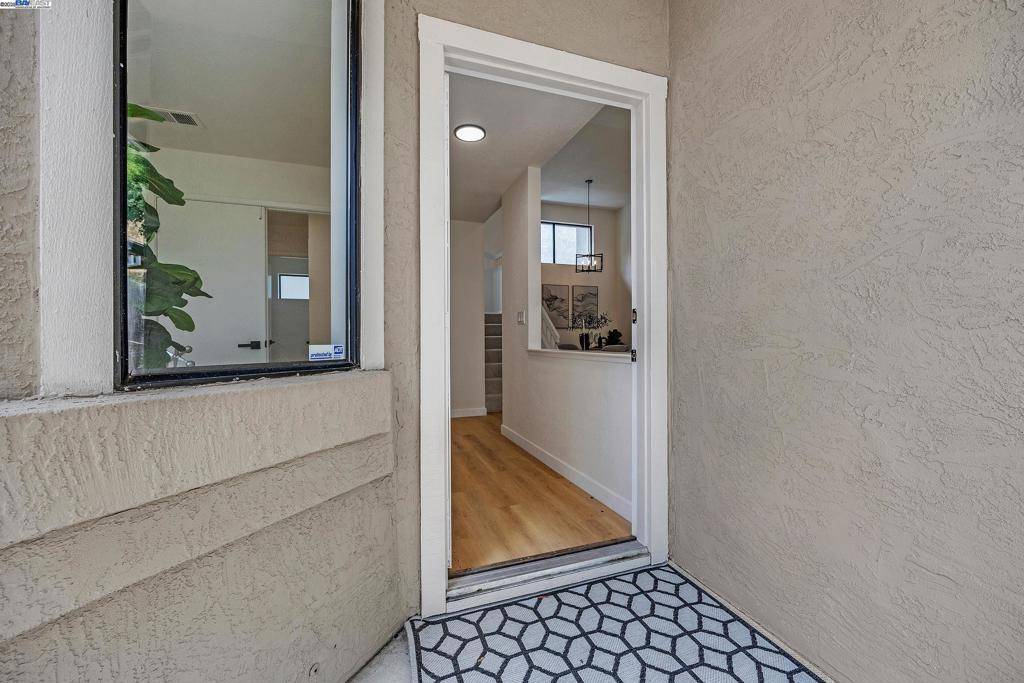 Martinez, CA 94553,2227 Foxhill Drive