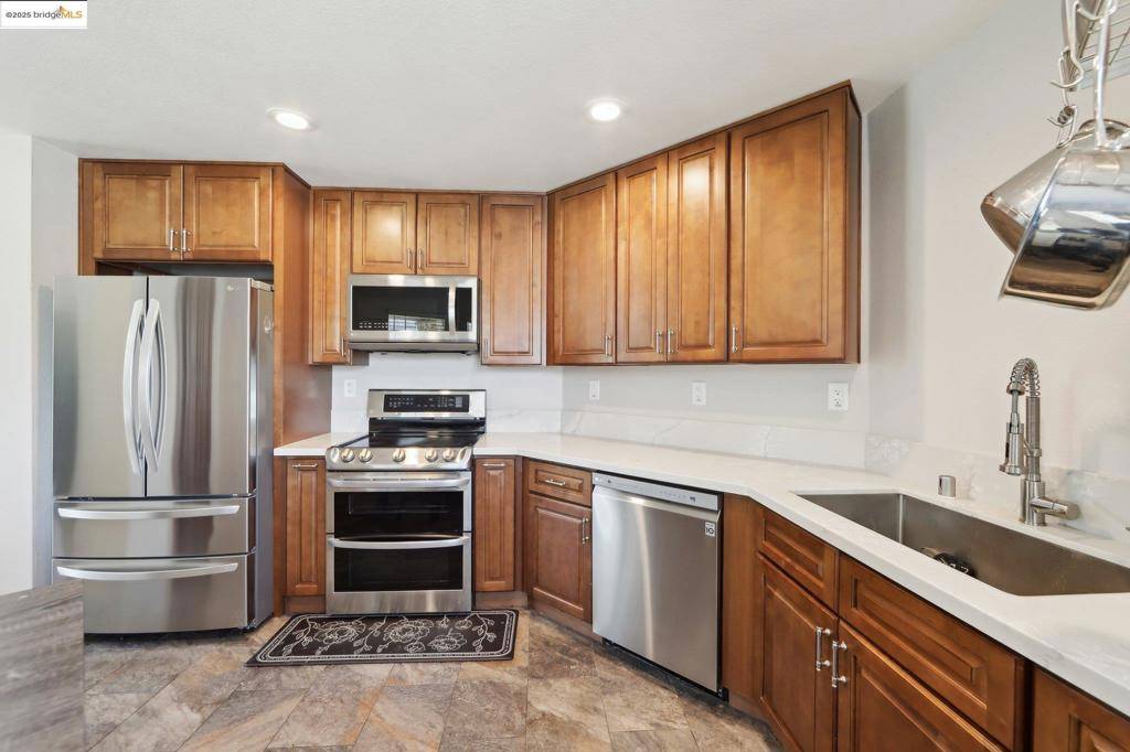 2118 Connie Ln, Oakley, CA 94561