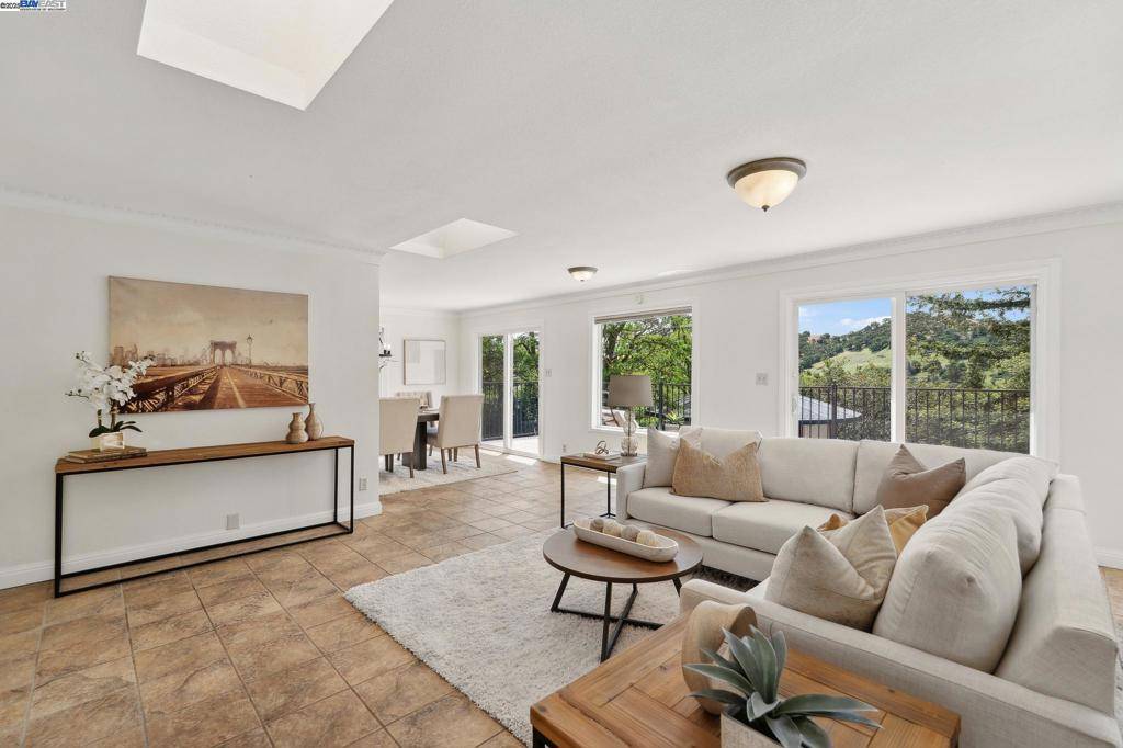 375 Montecillo Dr, Walnut Creek, CA 94595