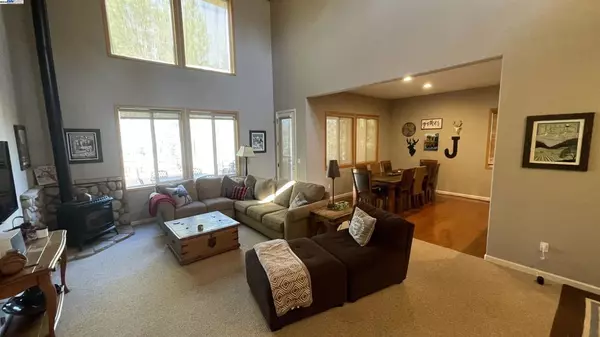 Arnold, CA 95223,272 Bull Wacker Run