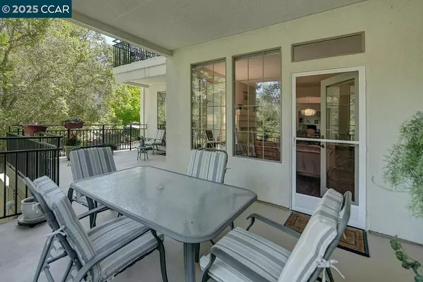 Walnut Creek, CA 94595,5910 Horsemans Canyon Dr #5A