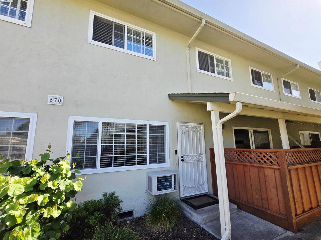 670 Fargo Ave #2, San Leandro, CA 94579