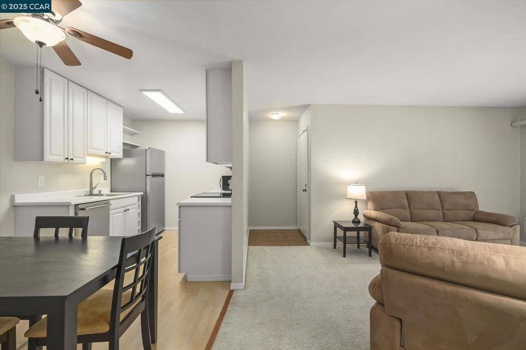 Walnut Creek, CA 94598,1447 Marchbanks Dr #3