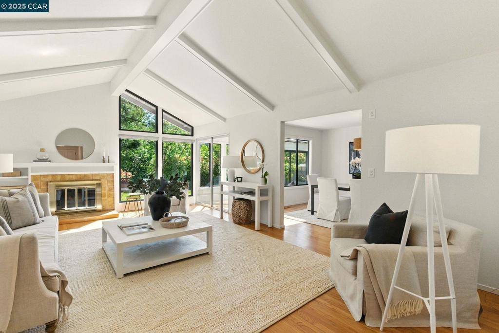 Moraga, CA 94556,154 Selborne Way