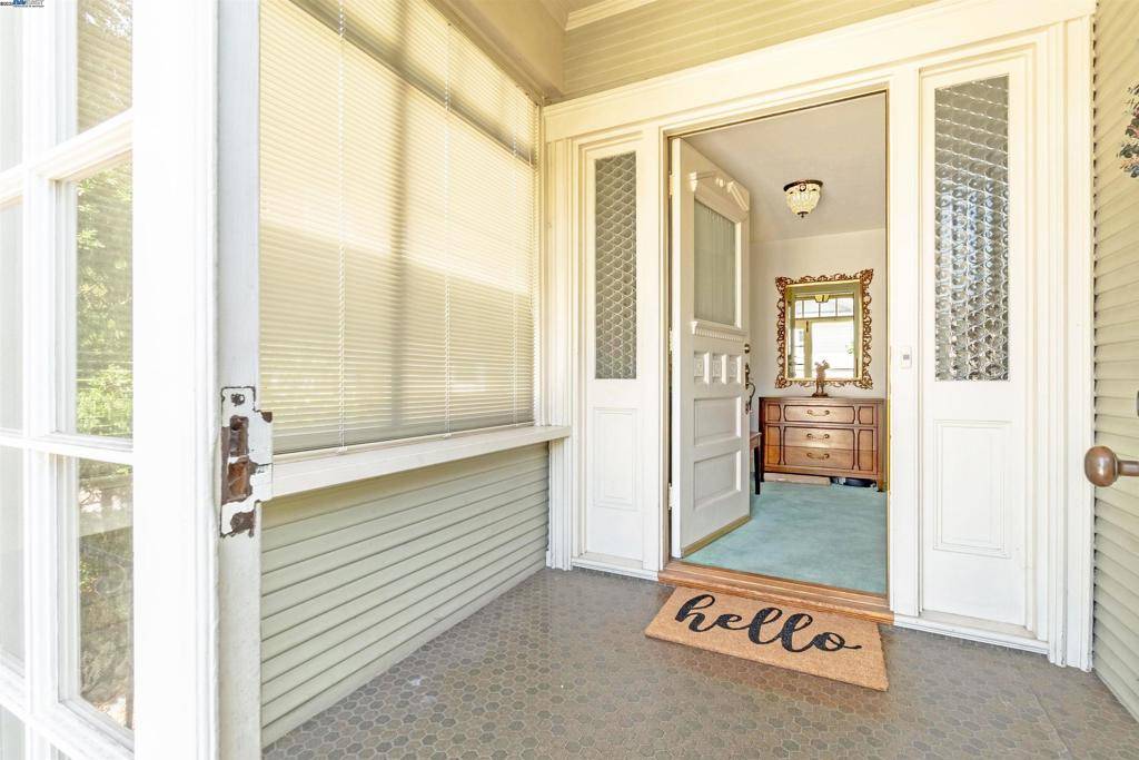 Alameda, CA 94501,1024 Fair Oaks Ave